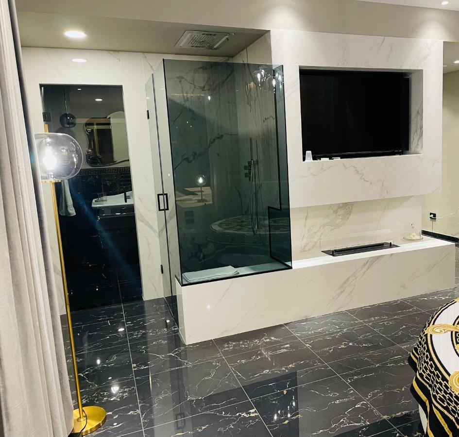 Versace Luxury Room Corleone Extérieur photo